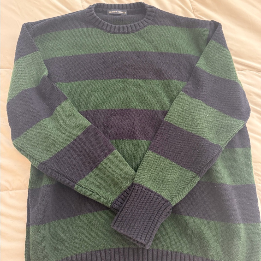 Women’s Brandy Melville Sweater💙💚